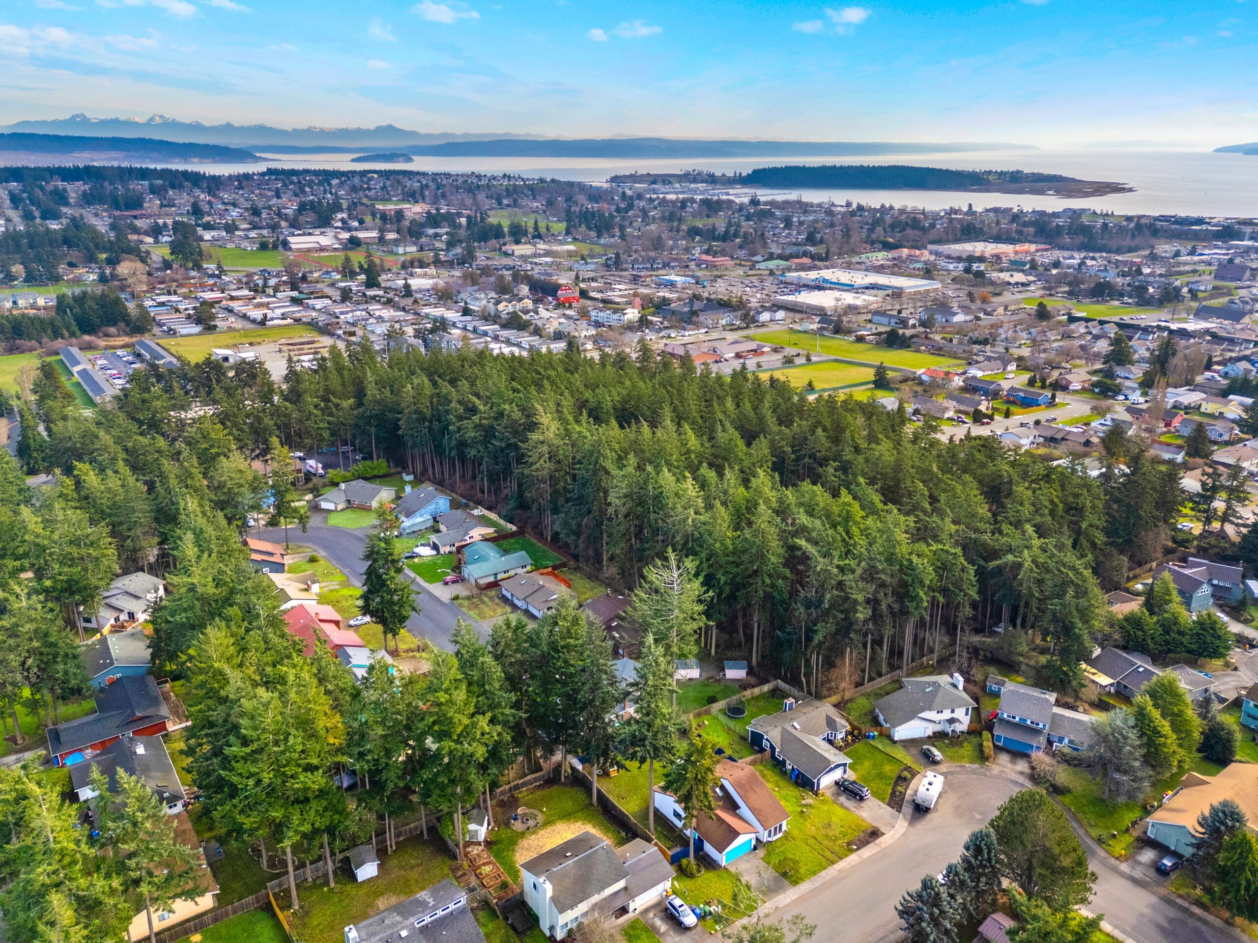 Military families relocating to NAS Whidbey Island during a PCS move to Oak Harbor.